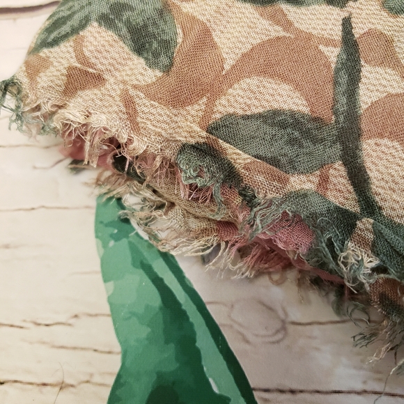 Coach Roses Scarf - Picture 4 of 5